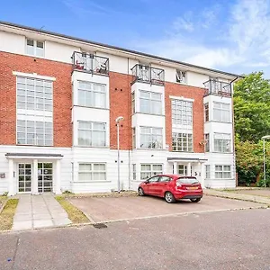 Chancellor Nr Uni/hosp/cityctr & Amenities Apartment