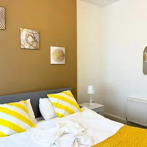7 Greenfield Road Apartment